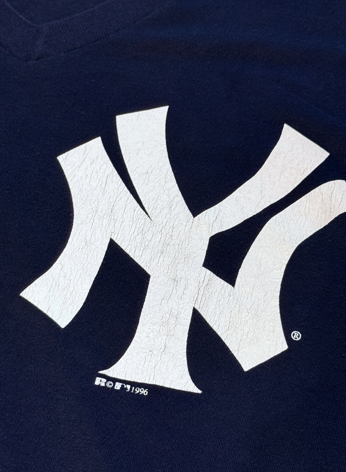 (SUP-815) RUSSELL ATHLETIC MLB 1996 NEW YORK YANKEES V-NECK TEE - MADE IN U.S.A.