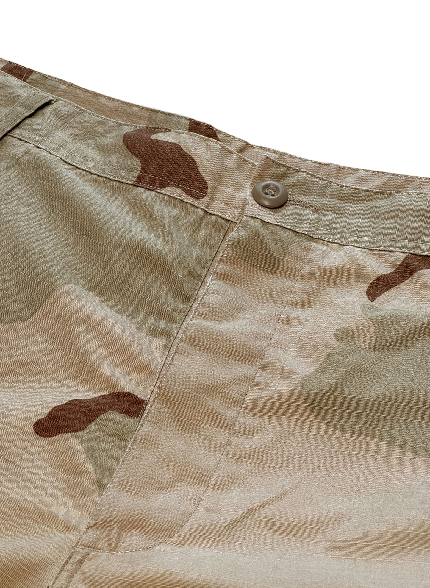 (SUP-586) U.S ARMY DESERT CAMO "CUT OFF" CARGO SHORTS