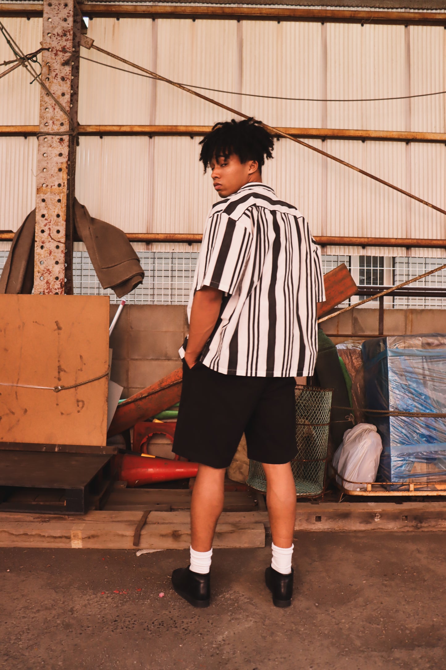WOODBLOCK 2TUCK CHINO SHORT PANT BLACK (WB-26SS-017)