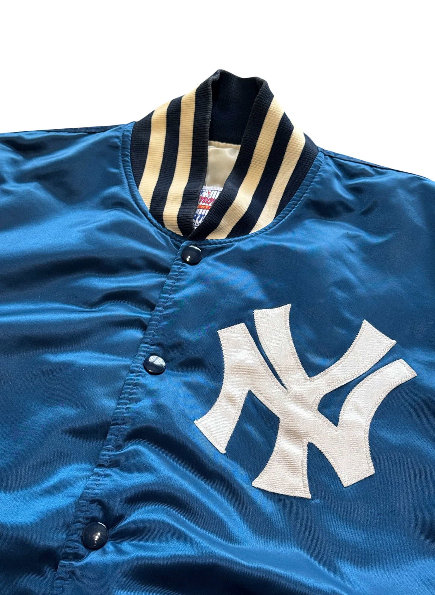 (SUP-549) STARTER NEW YORK YANKEES NYLON STADIUM JACKET - L - MADE IN U.S.A.
