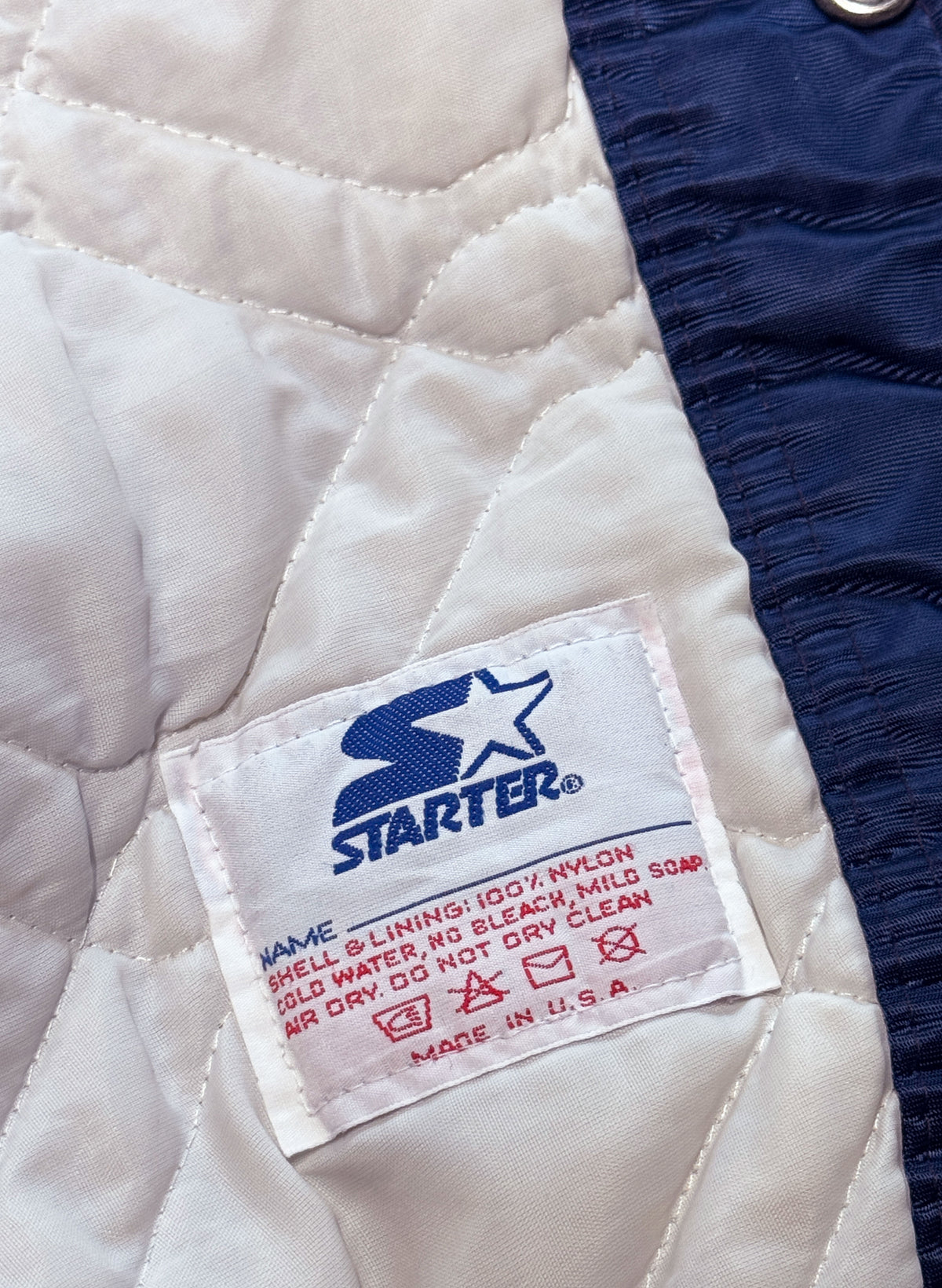(SUP-819) STARTER NFL DALLAS COWBOYS NYLON QUILTING STADIUM JACKET - L - MADE IN U.S.A.