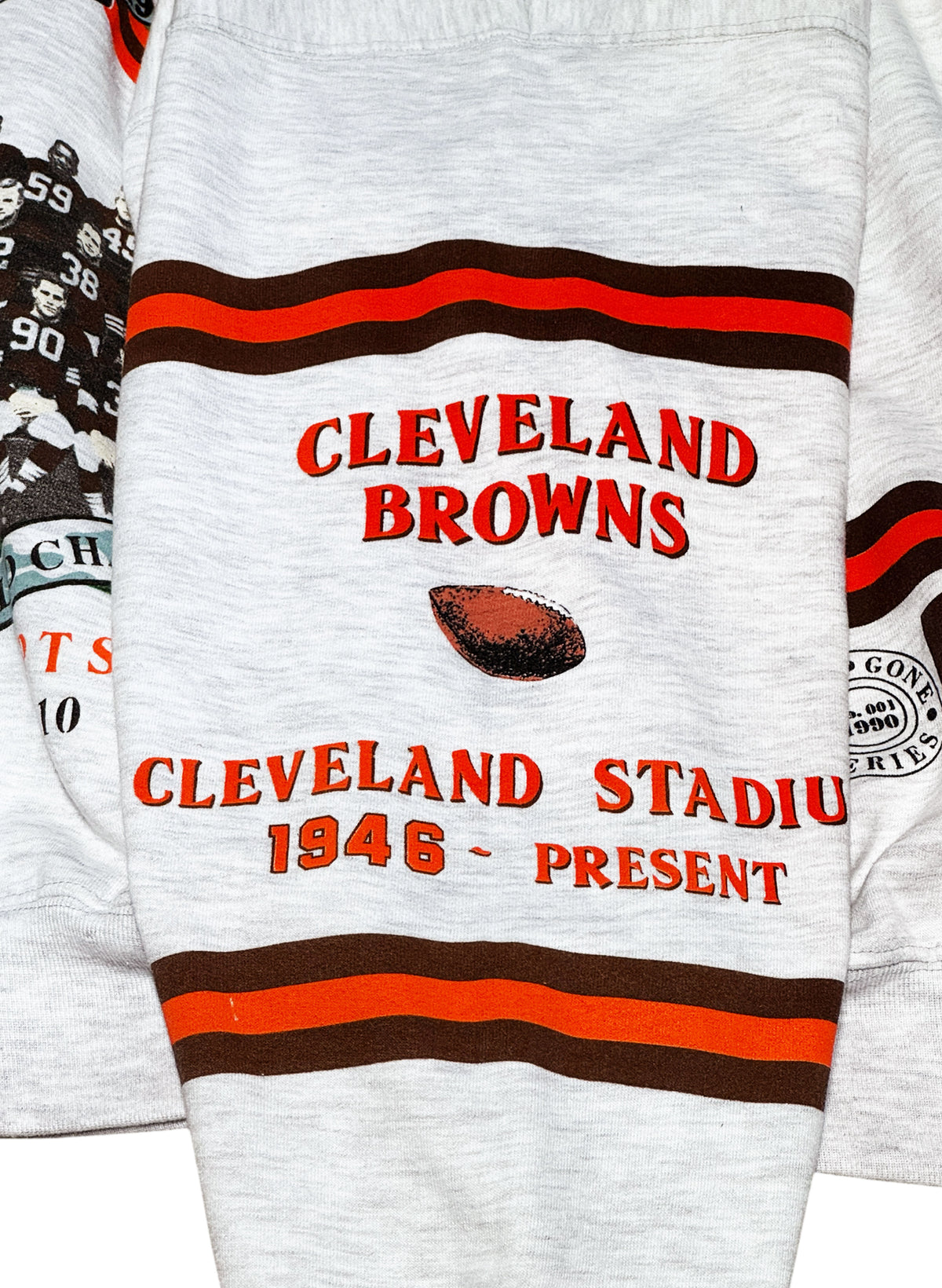 (SUP-860) NFL CLEVELAND BROWNS CREW NECK SWEAT - XL - MADE IN U.S.A.