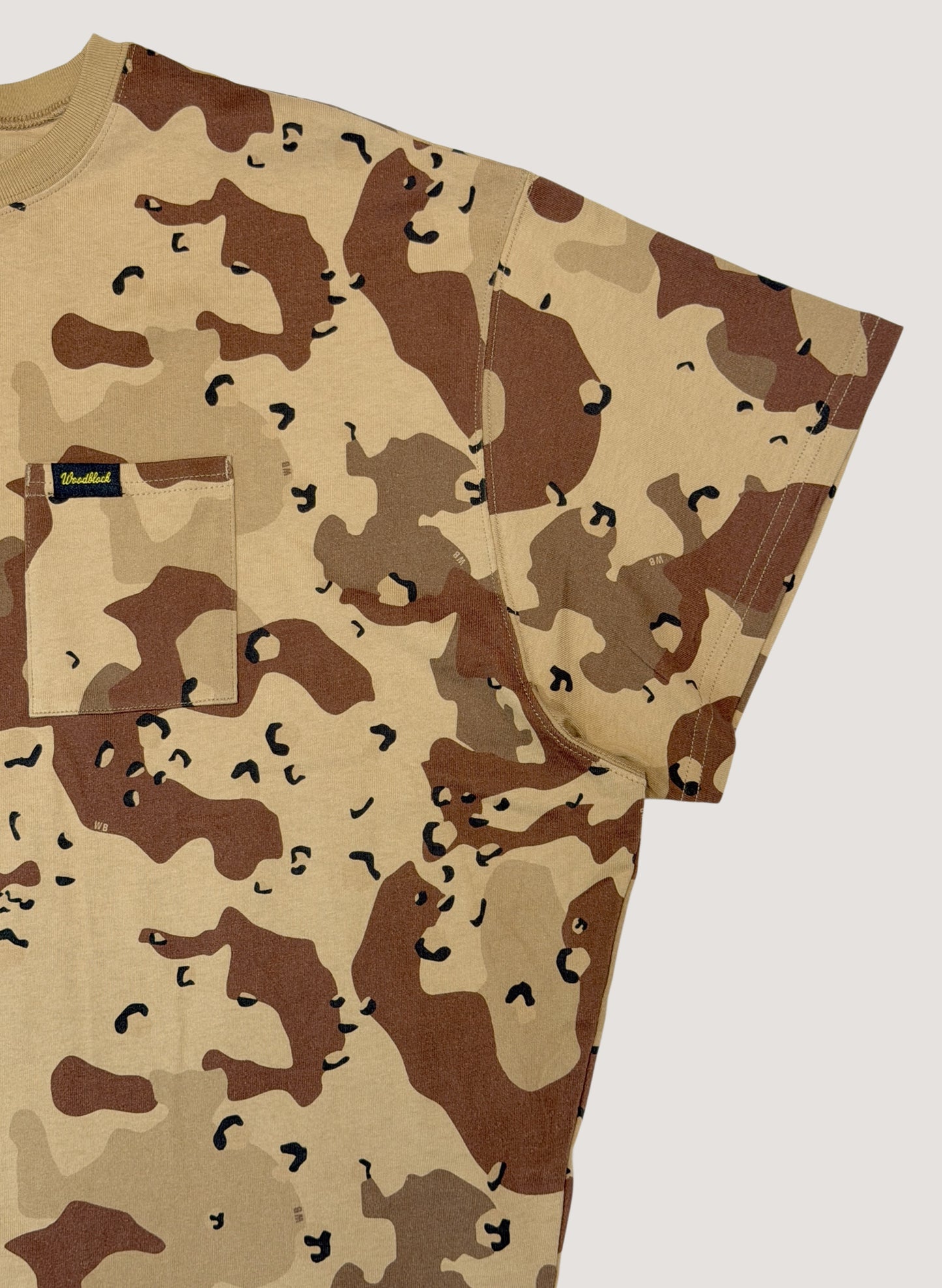 WOODBLOCK WIDE SILHOUETTE POCKET T-SHIRT CHOCOTIP CAMO (WB-26SS-025)