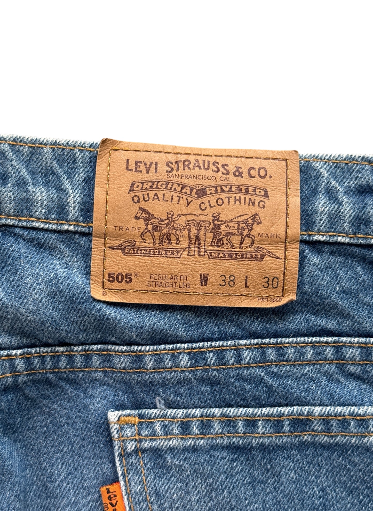 (SUP-333) LEVI'S 505 "ORANGE TAB" - MADE IN CANADA (w38)