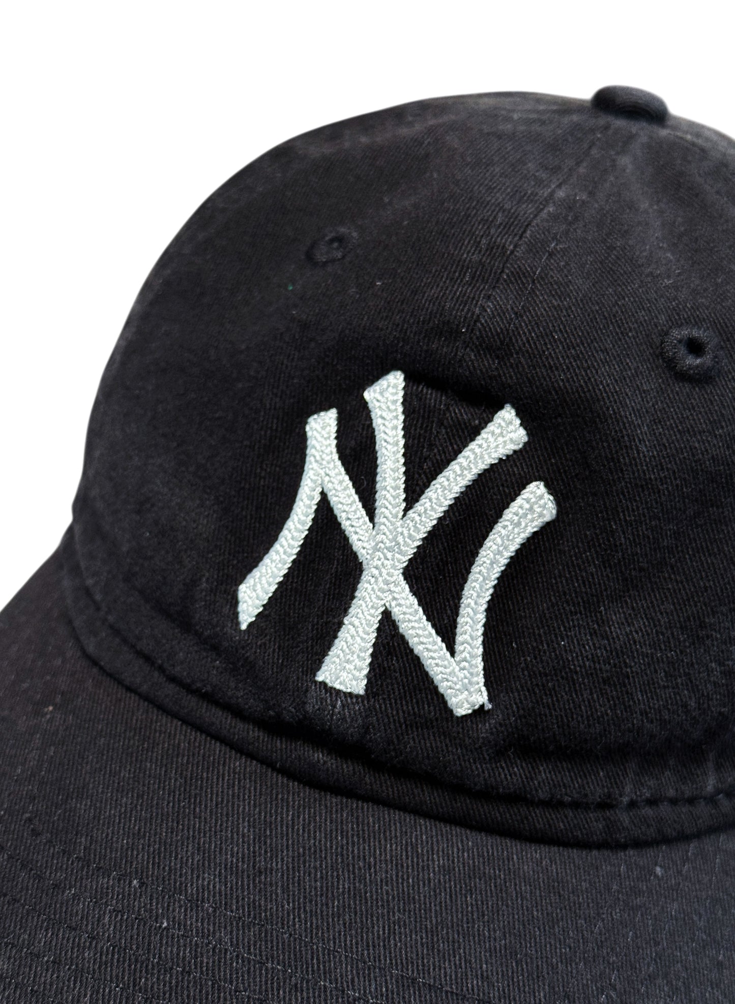 (SUP-626) NEW ERA NEW YORK YANKEES "CHAIN STITCH" LOGO CAP - BLACK