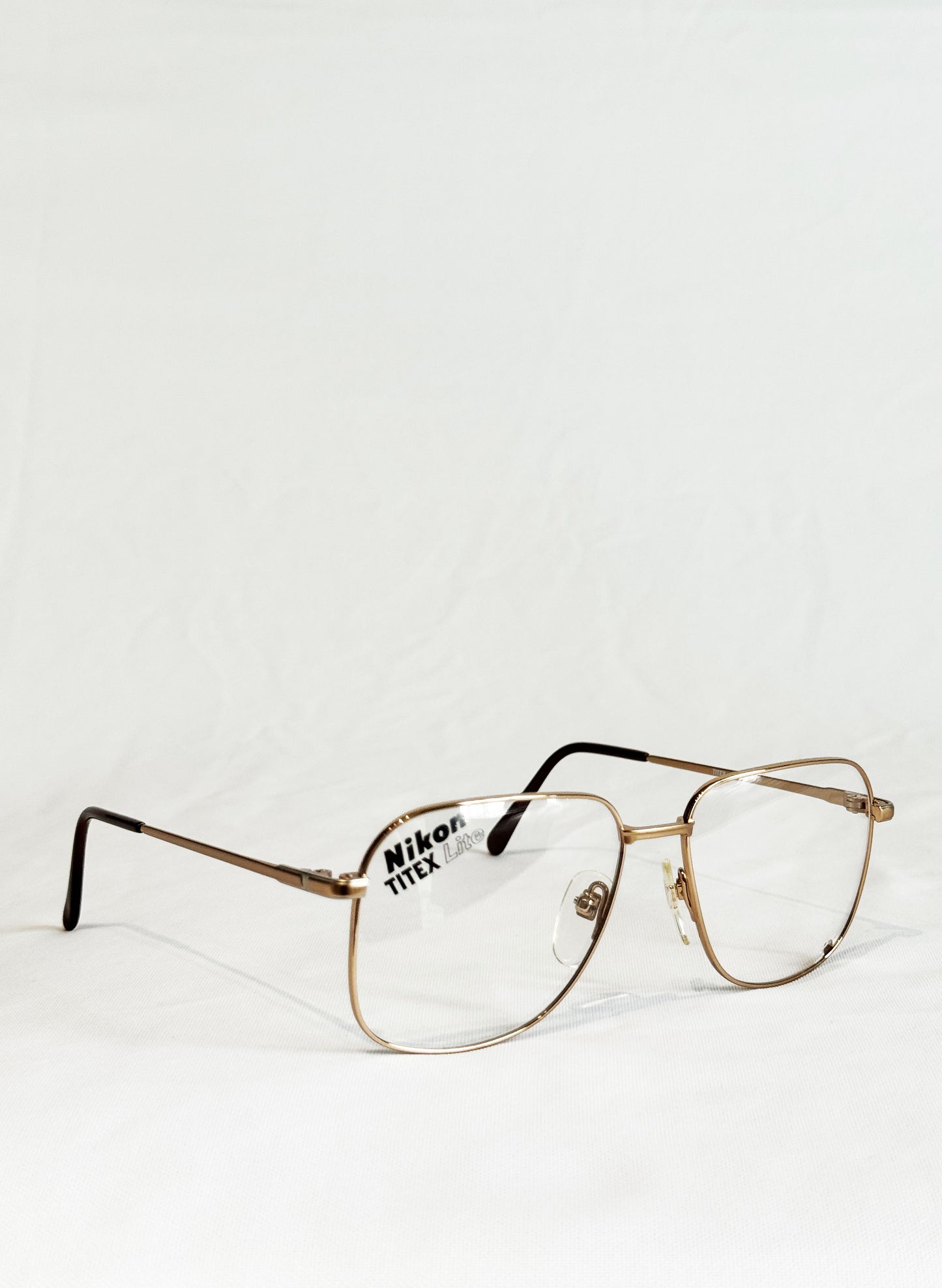 (SUP-415) 90s DEADSTOCK GOLD FRAME GLASSES Nikon TITEX Lite Ti-p