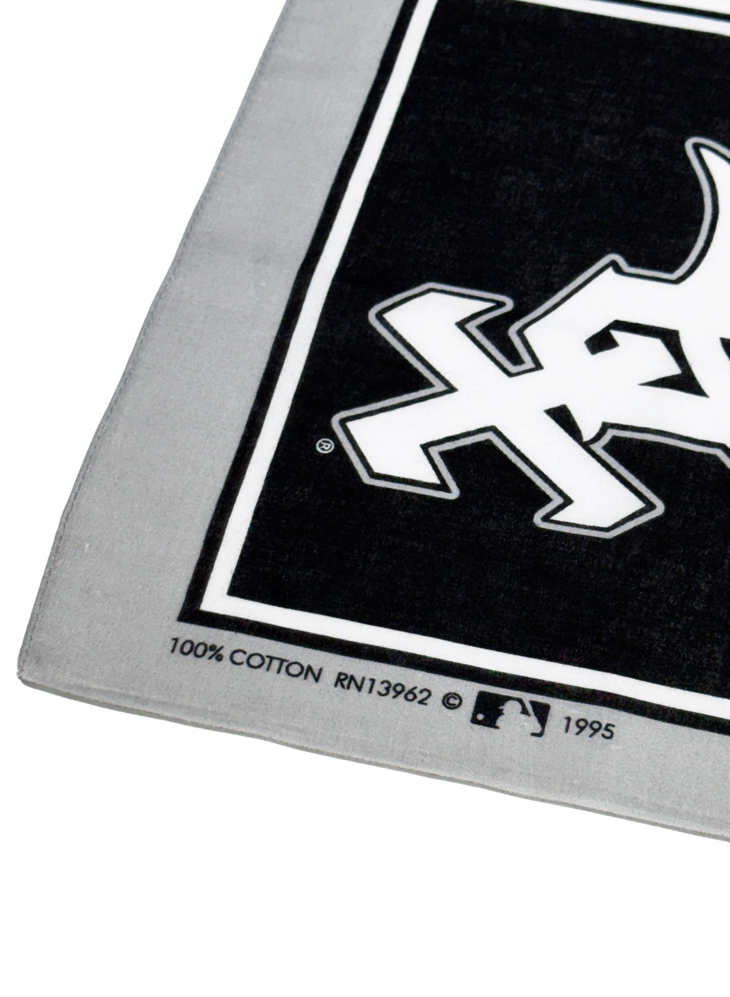 (SUP-751) DEADSTOCK 1995 MLB CHICAGO WHITE SOX BANDANA