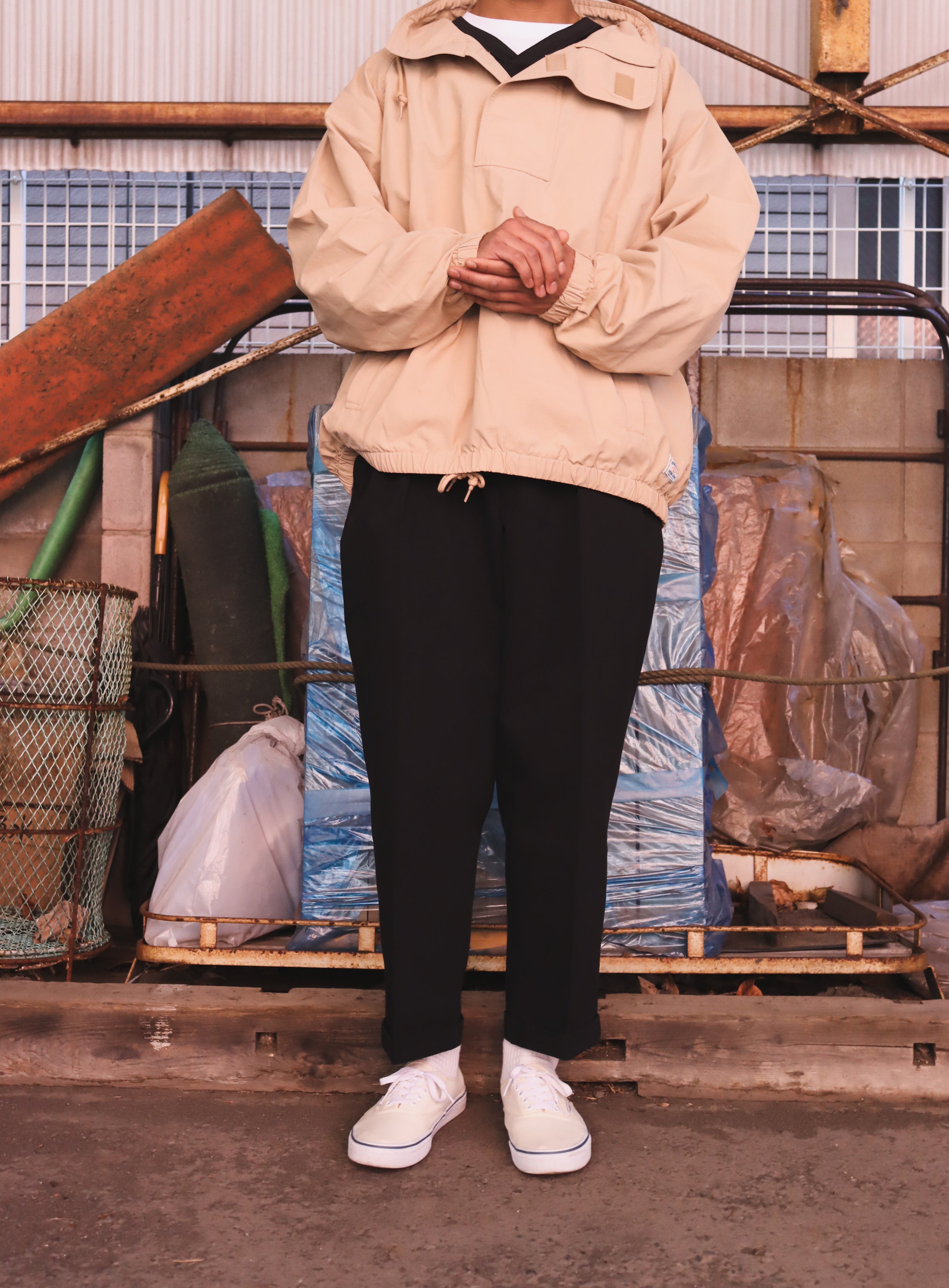 WOODBLOCK 2TUCK CHINO TROUSERS BLACK (WB-CL-001)