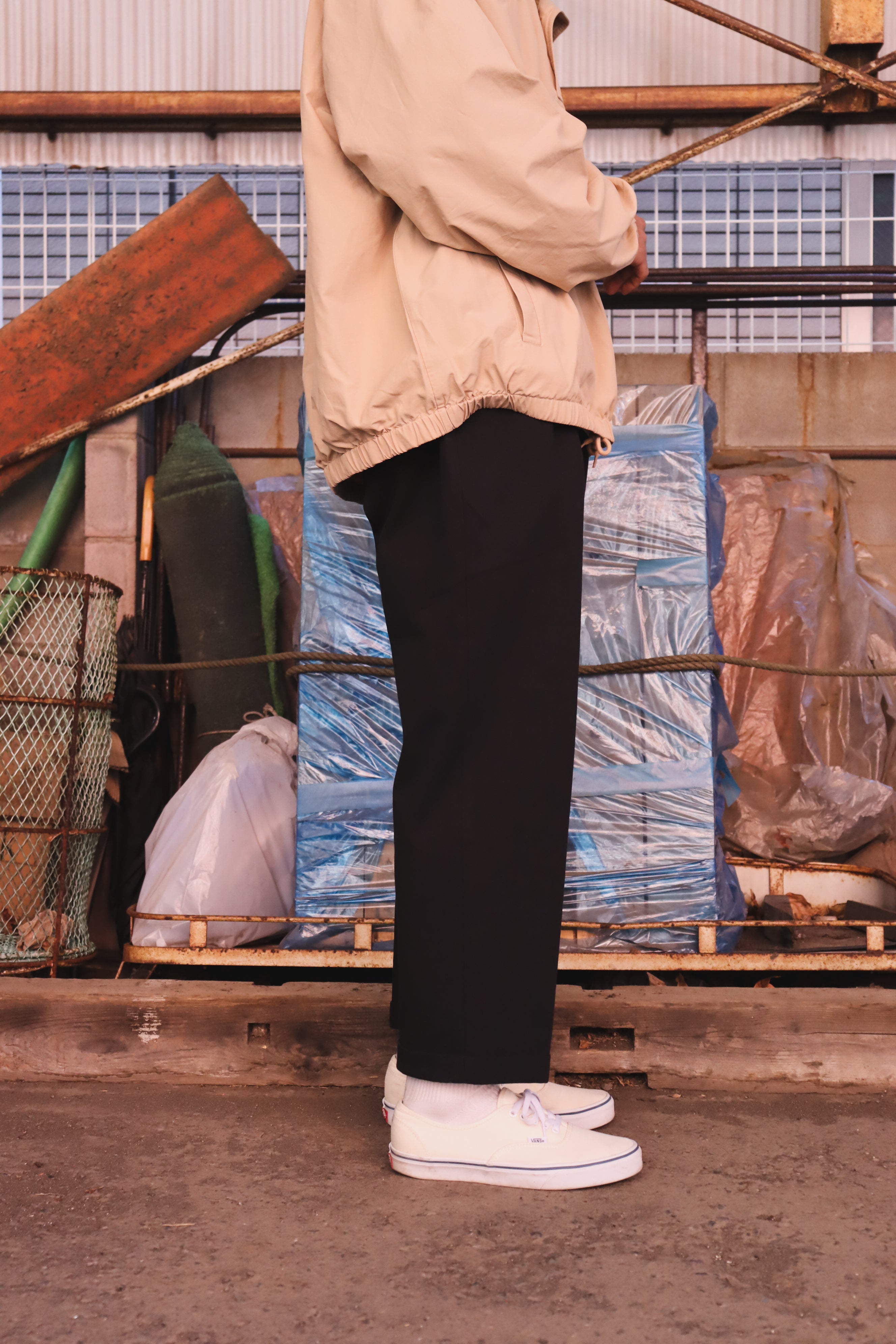 完売品WOODBLOCK 2TUCK CHINO TROUSERS WOODBLOCK 2TUCK CHINO TROUSERS BLACK (WB-CL-001)