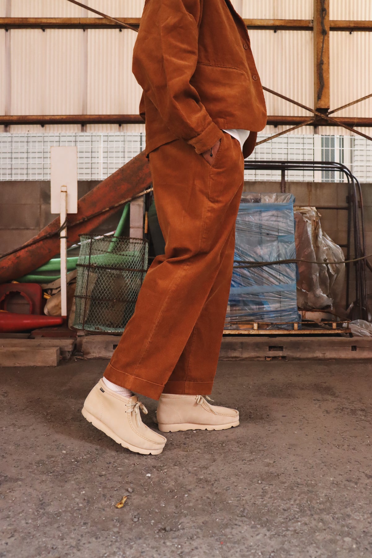 WOODBLOCK 2TUCK CORDUROY TROUSERS CAMEL (WB-26AW-010)