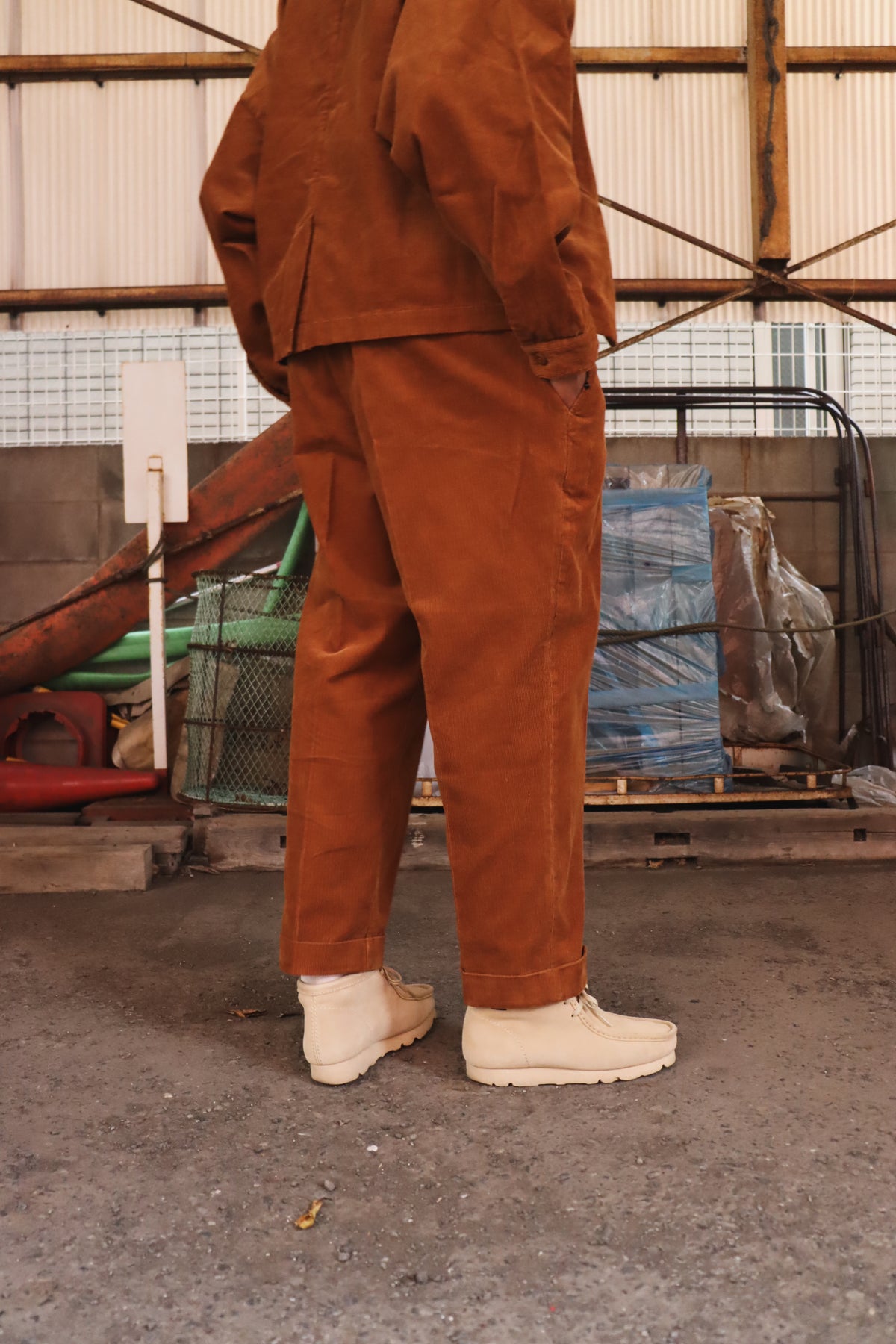 WOODBLOCK 2TUCK CORDUROY TROUSERS CAMEL (WB-26AW-010)