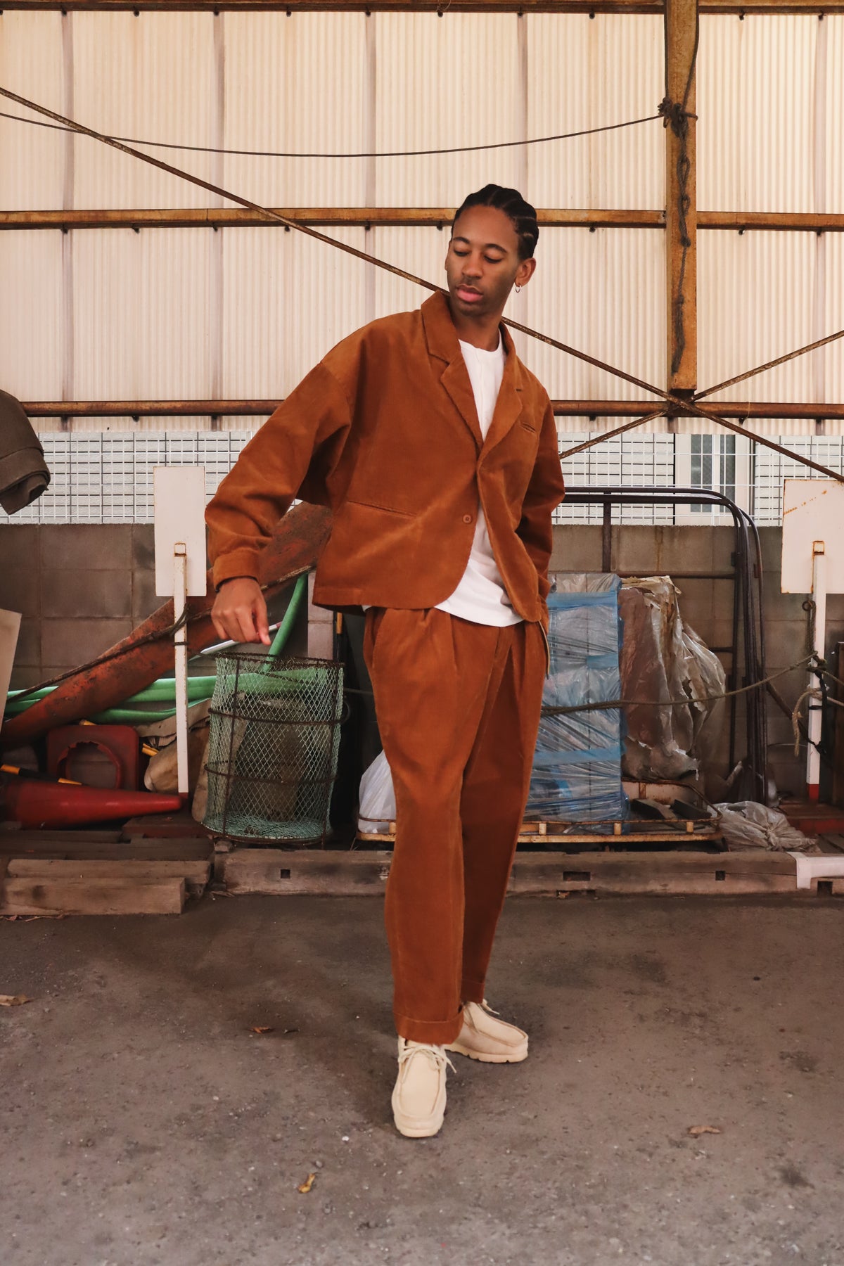 WOODBLOCK 2TUCK CORDUROY TROUSERS CAMEL (WB-26AW-010)