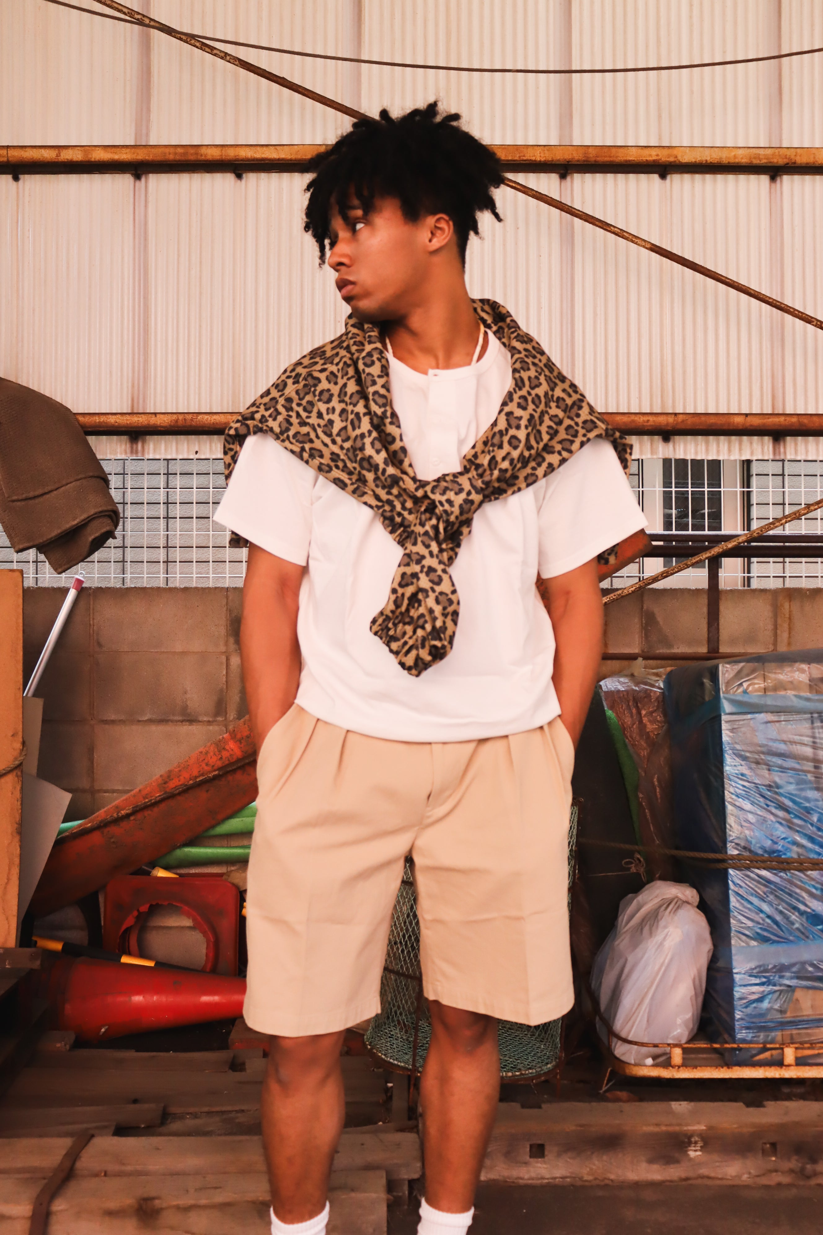 WOODBLOCK 2TUCK CHINO SHORT PANT KHAKI (WB-26SS-017)
