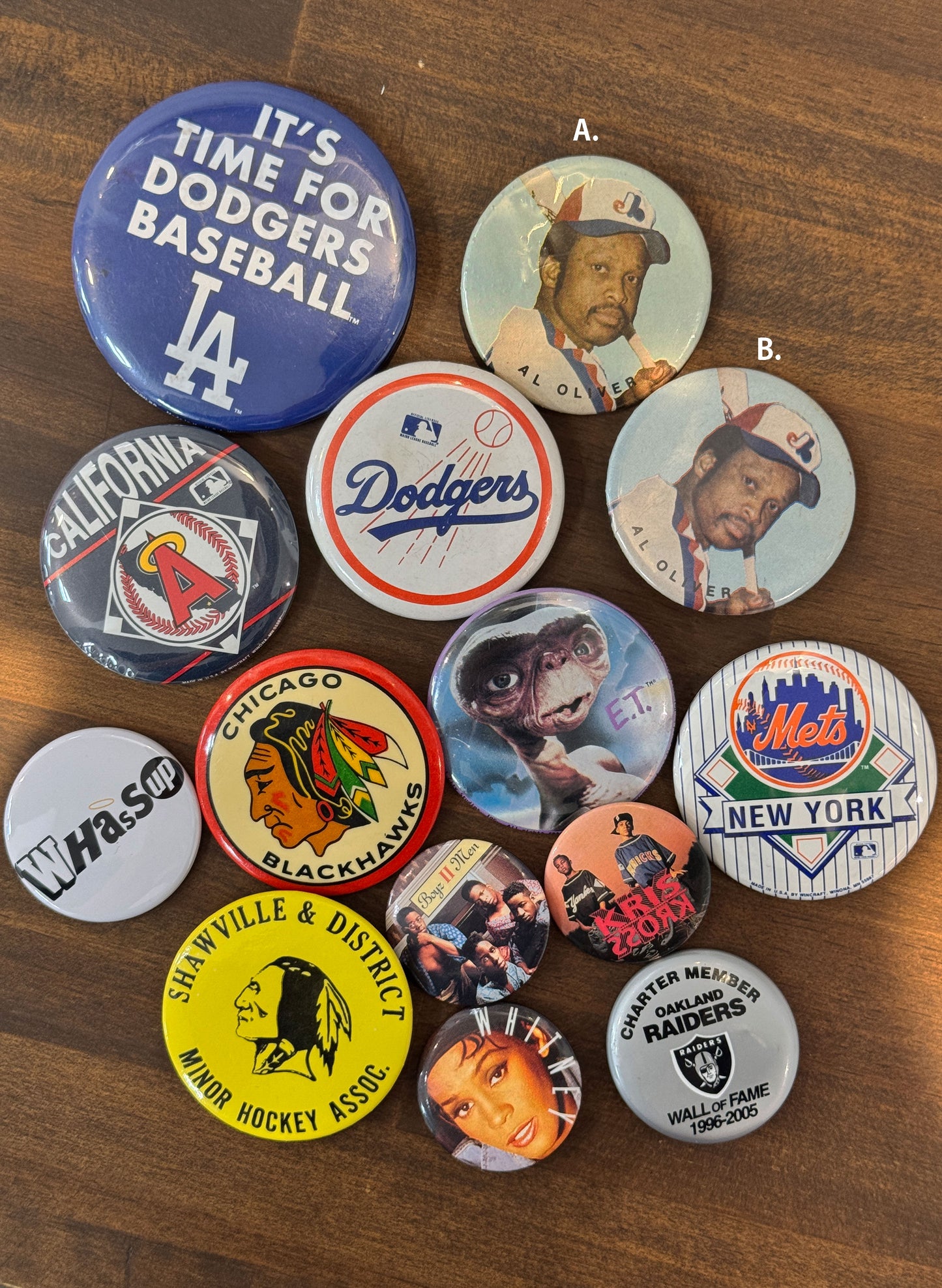 (SUP-424) Vintage Pinback Button Badge - Medium size