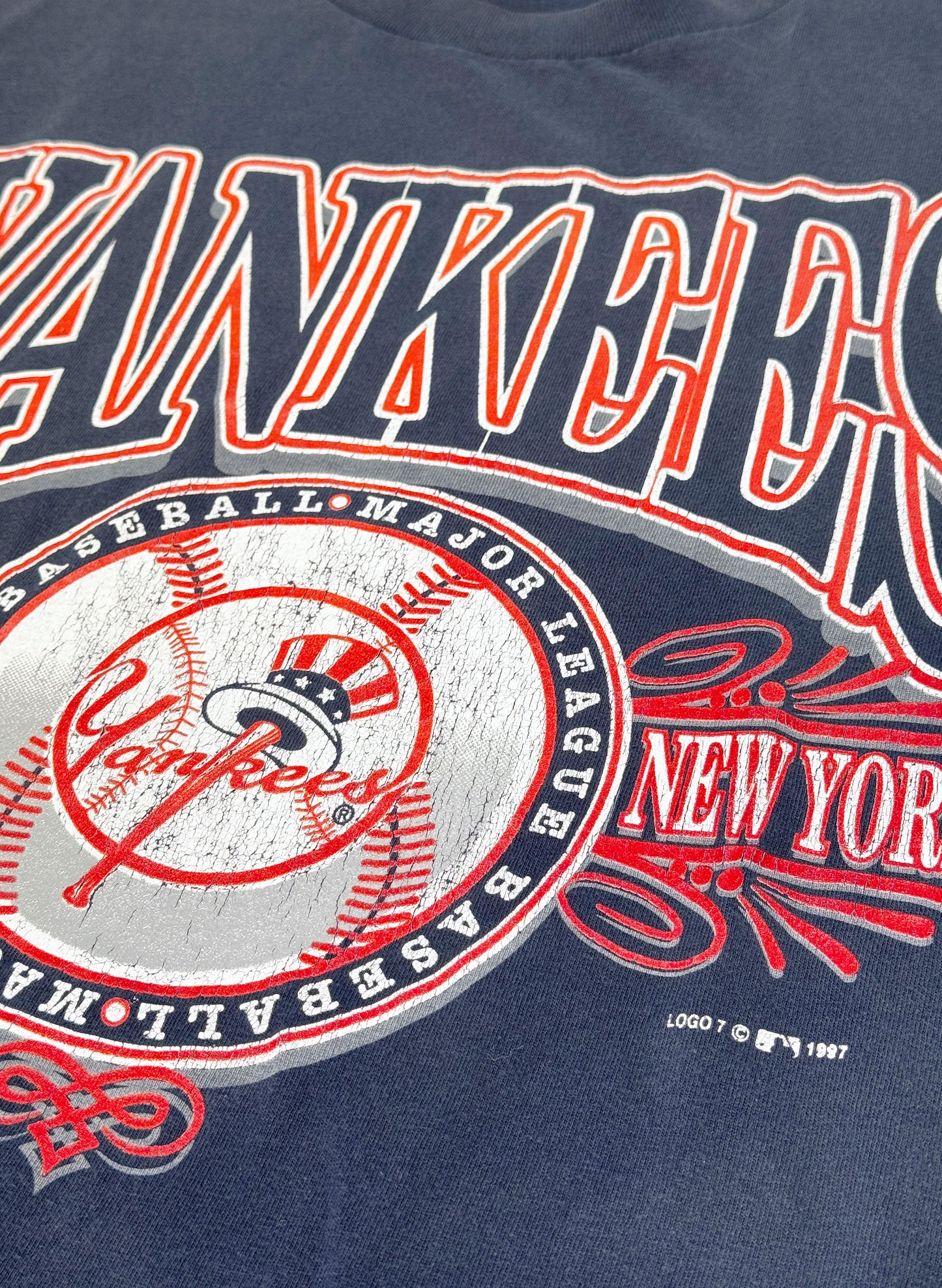 (SUP-581) 1997 NEW YORK YANKEES "FADE" TEE