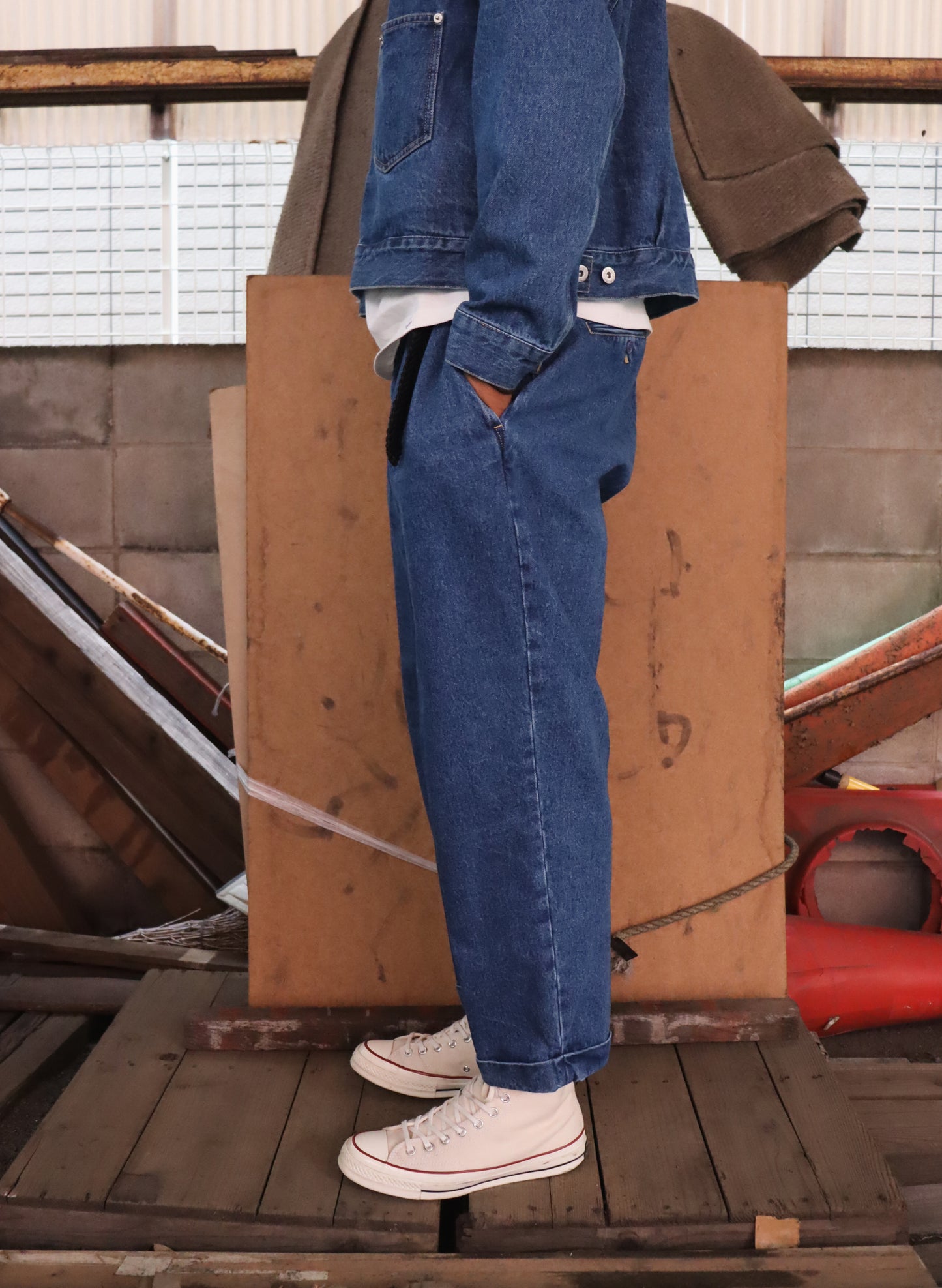 WOODBLOCK 2TUCK DENIM TROUSER LIGHT INDIGO (WB-25AW-007)