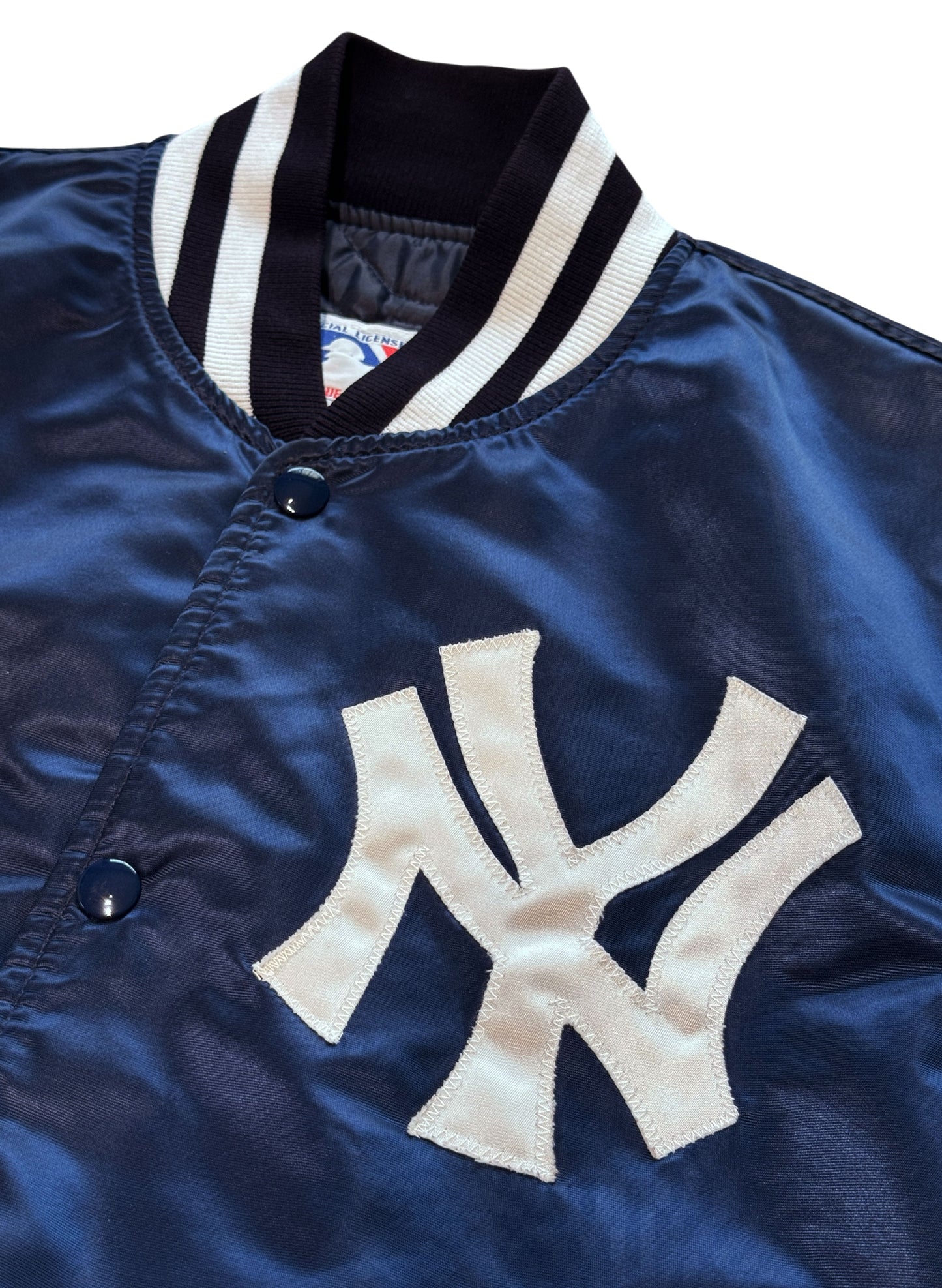 (SUP-762) STARTER NEW YORK YANKEES NYLON STADIUM JACKET - L - MADE IN U.S.A.