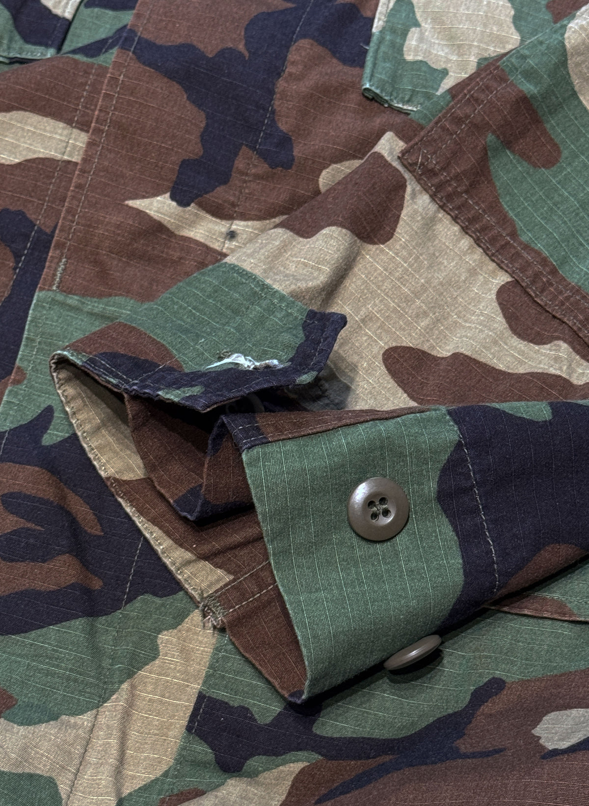(SUP-848) US MILITARY WOODLAND CAMO RIPSTOP BDU SHIRT (2) - M/L
