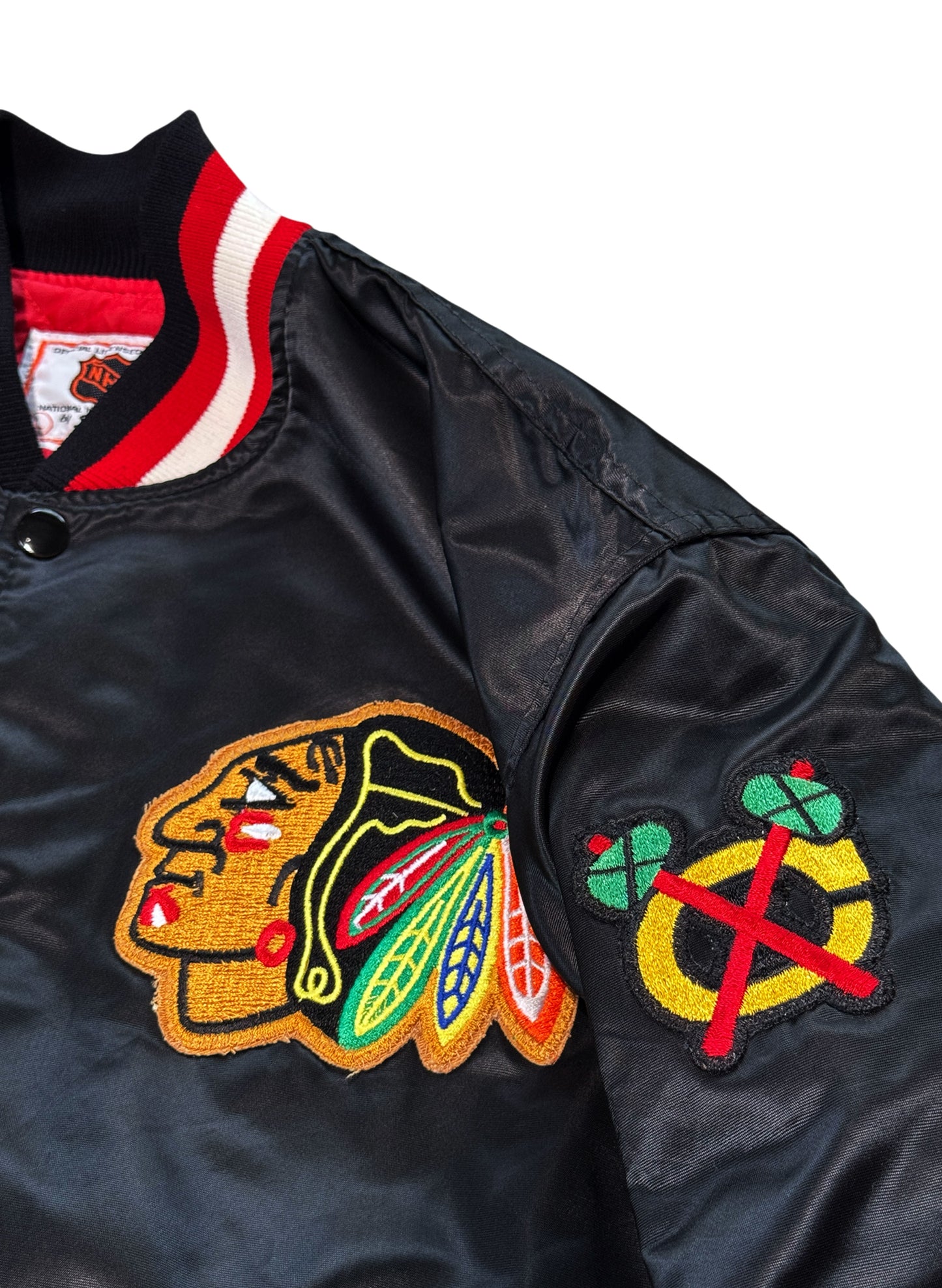 (SUP-773) STARTER NHL CHICAGO BLACKHAWKS NYLON STADIUM JACKET - MADE IN U.S.A.