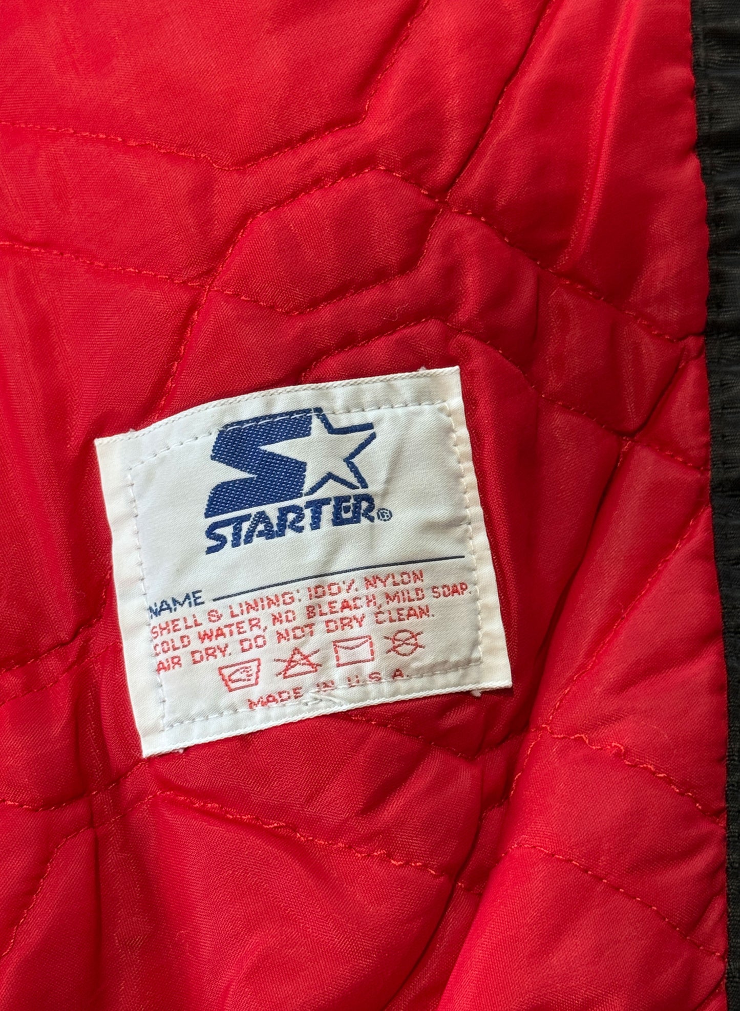 (SUP-773) STARTER NHL CHICAGO BLACKHAWKS NYLON STADIUM JACKET - MADE IN U.S.A.