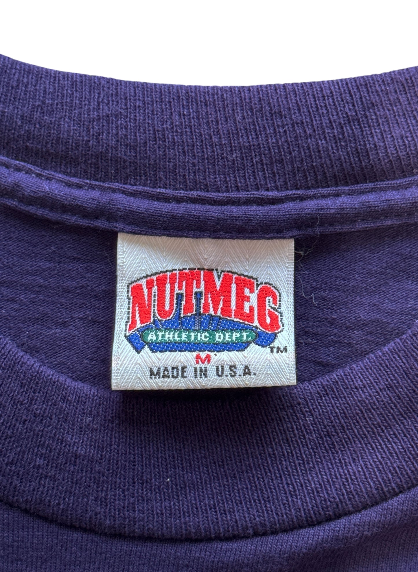 (SUP-623) 90s NUTMEG NEW YORK YANKEES "CUT OFF" TEE - MADE IN U.S.A.