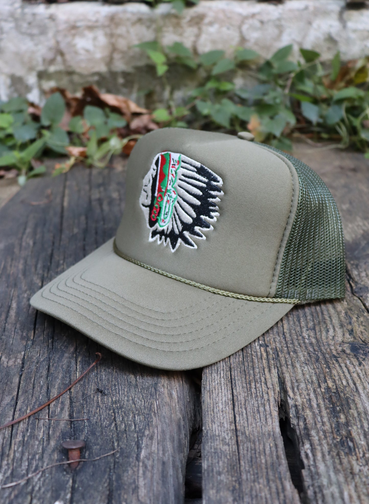 WOODBLOCK CHIEF HEAD MESH CAP OLIVE (23SS-023)