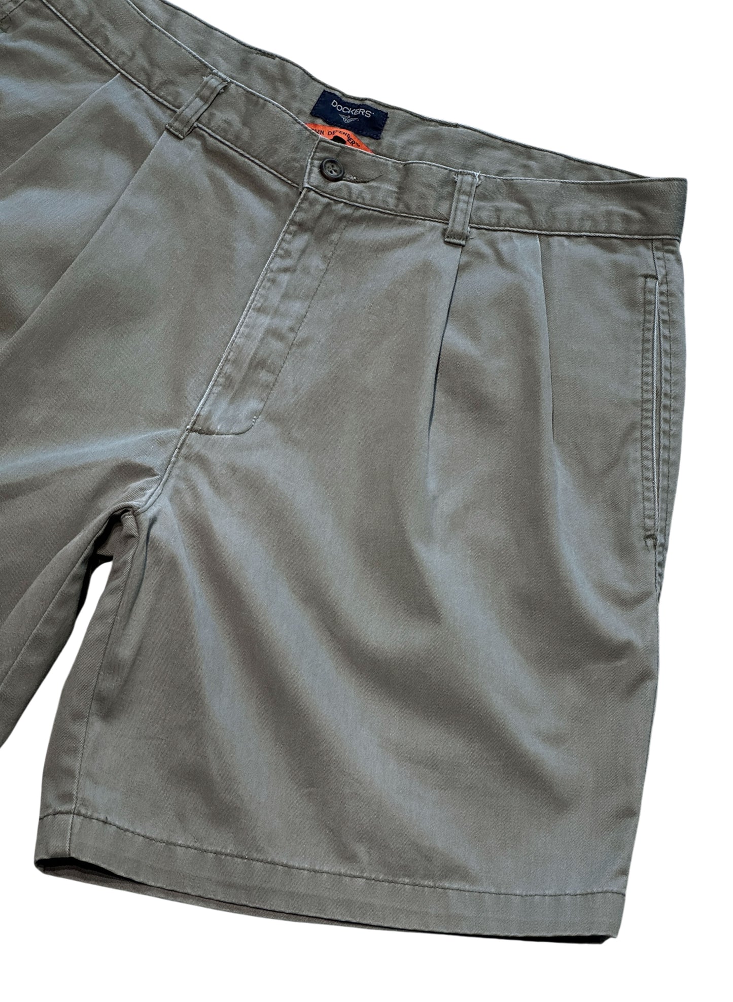 (SUP-727) DOCKERS 2TUCK CHINO SHORTS - OLIVE