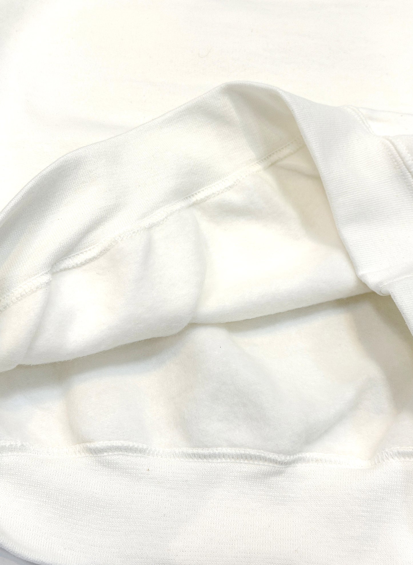 WOODBLOCK x OVERWHELM SOUVENIR CREW NECK SWEAT WHITE (WB-26SS-010)