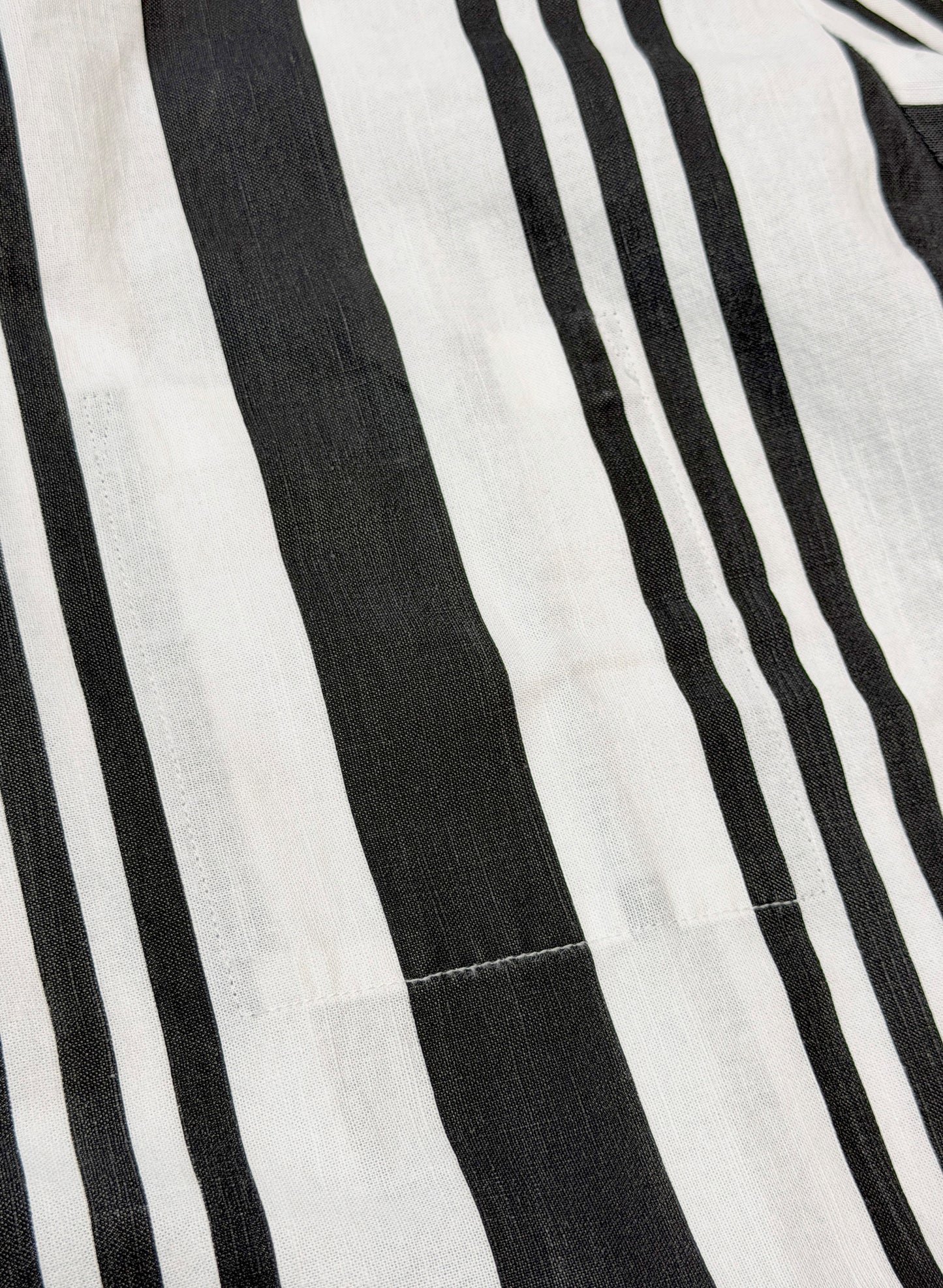 FLYING DUTCHMAN + OMAKASE + WOODBLOCK S/S STRIPE OPEN COLLAR SHIRT WHITE/BLACK (WB-26SS-016)
