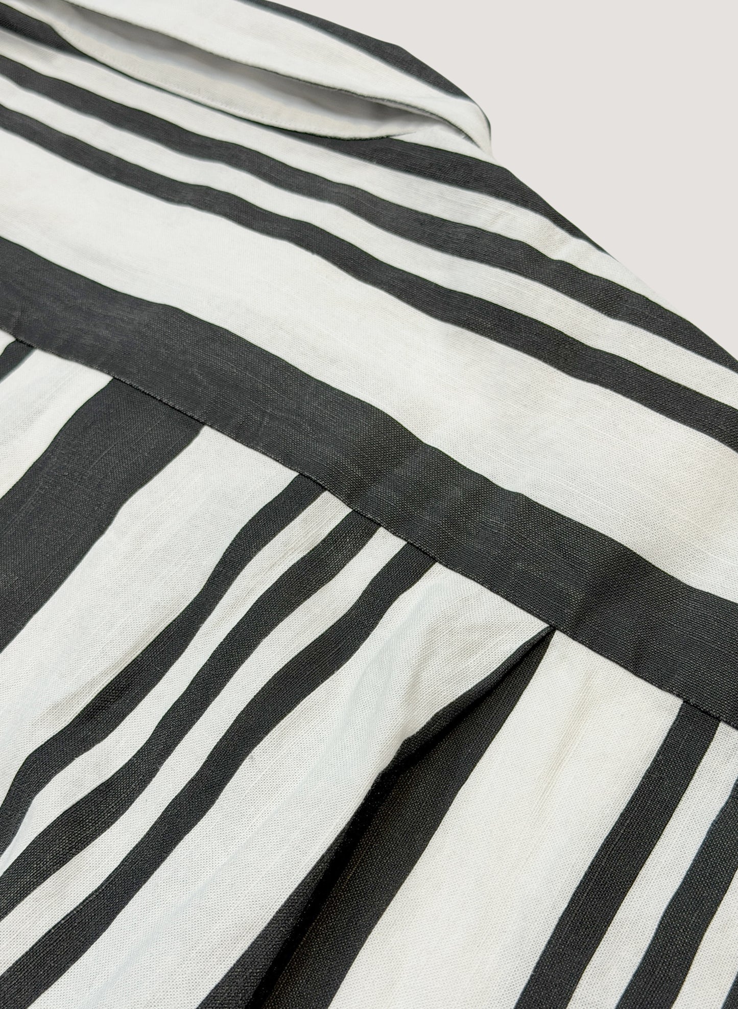 FLYING DUTCHMAN + OMAKASE + WOODBLOCK S/S STRIPE OPEN COLLAR SHIRT WHITE/BLACK (WB-26SS-016)