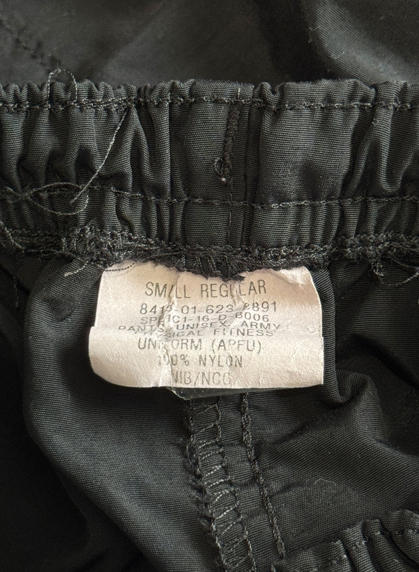 (SUP-498) U.S.ARMY APFU TRAINING NYLON PANTS - SMALL / REGULAR