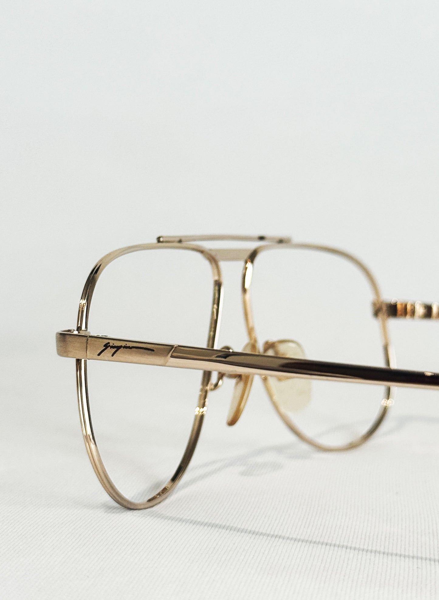(SUP-539) 90s VINTAGE TEARDROP GOLD GLASSES - Nikon GIUGIARO (レンズなし)