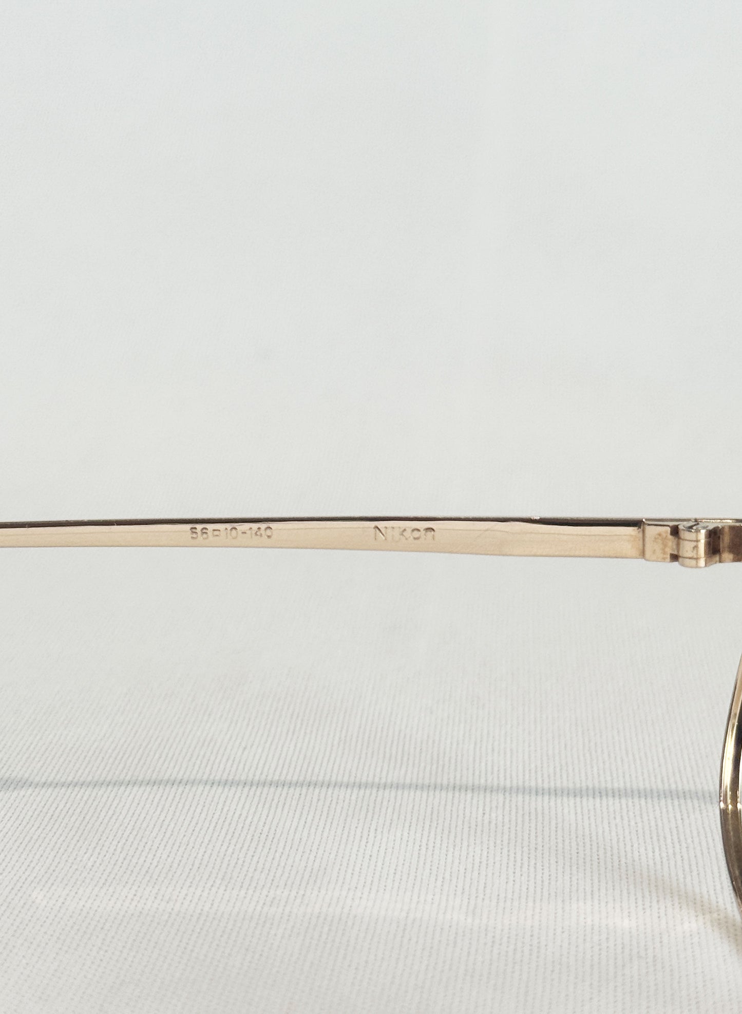 (SUP-539) 90s VINTAGE TEARDROP GOLD GLASSES - Nikon GIUGIARO (レンズなし)