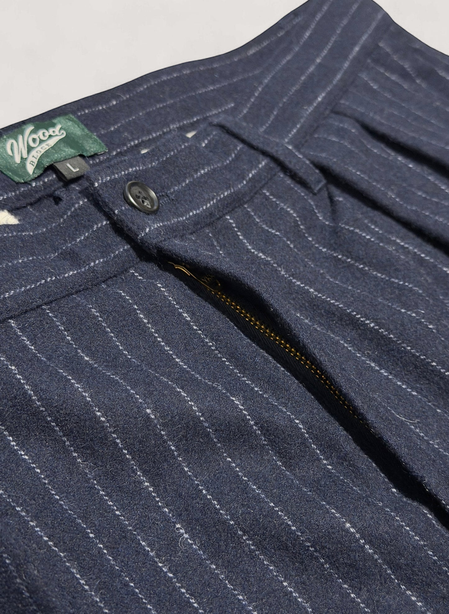WOODBLOCK 2TUCK STRIPE WOOL TROUSER NAVY STRIPE (WB-25AW-009)