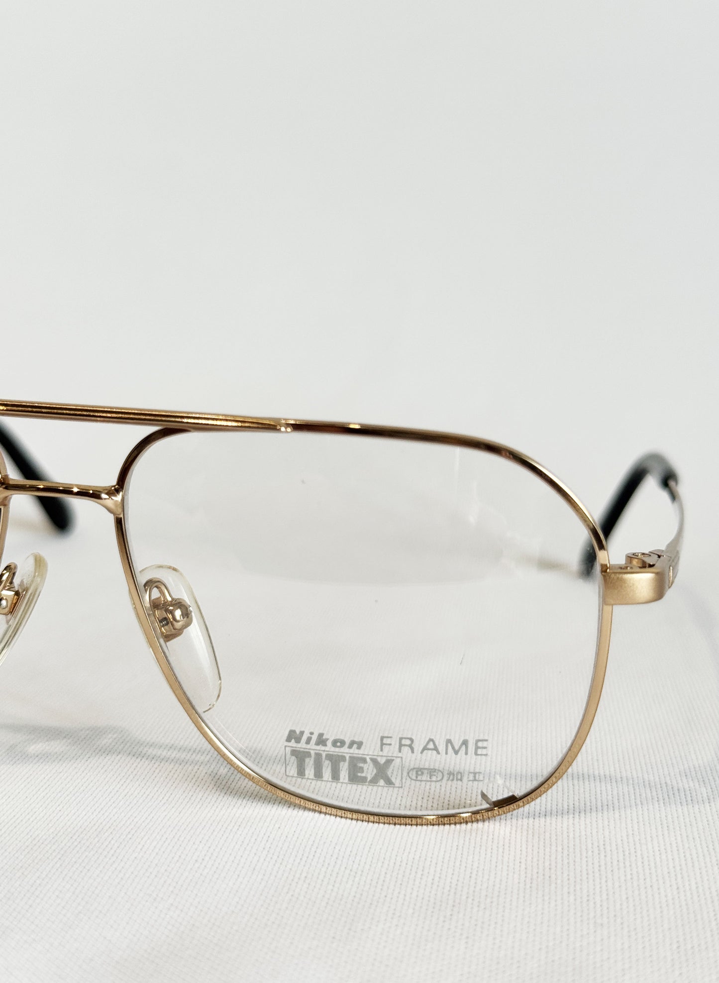(SUP-416) 90s VINTAGE TWO BRIDGE GOLD FRAME GLASSES Nikon TITEX PF Ti-P