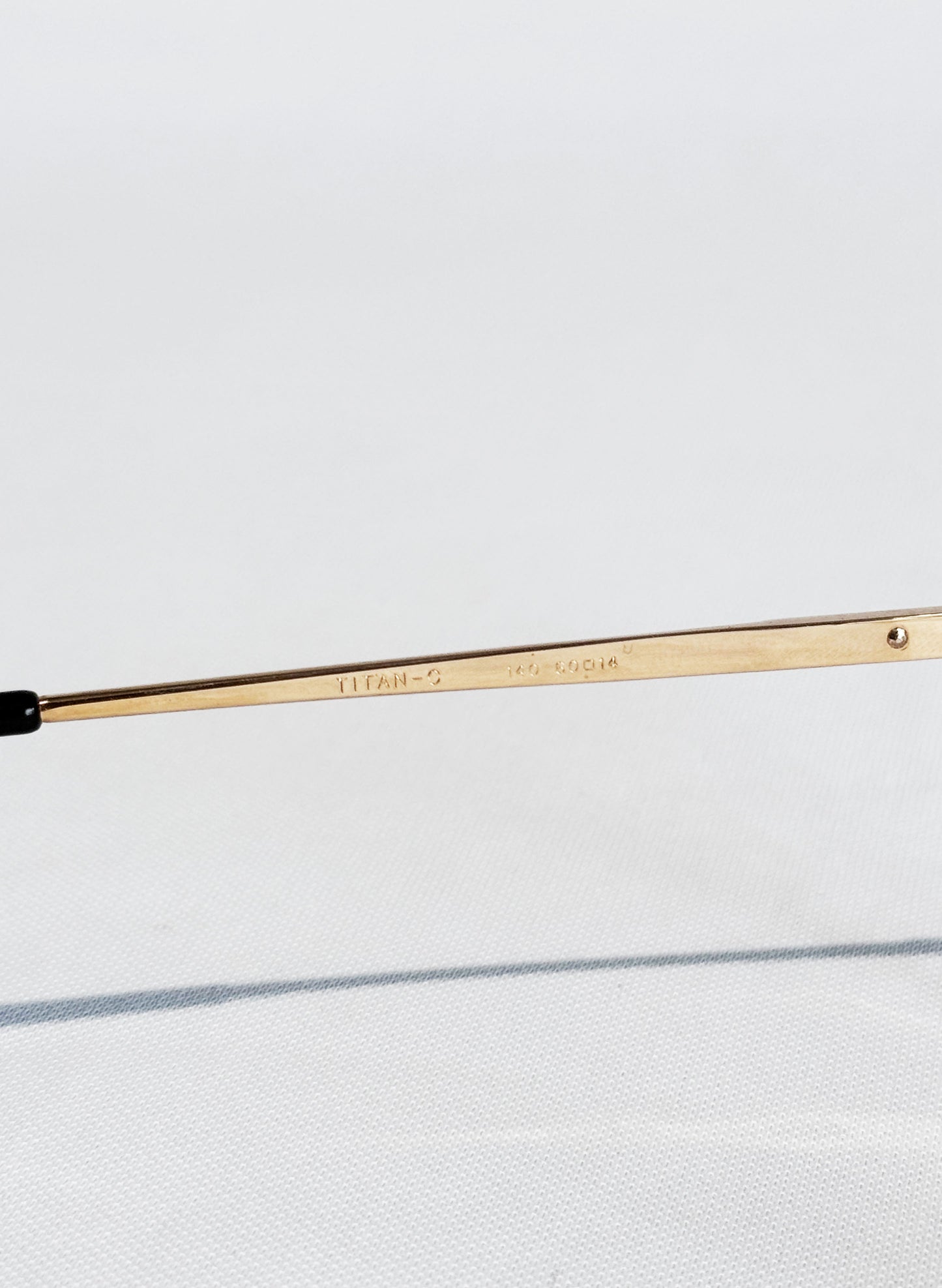 (SUP-788) VINTAGE TWO BRIDGE GOLD GLASSES - Valentino Garavani（レンズなし）