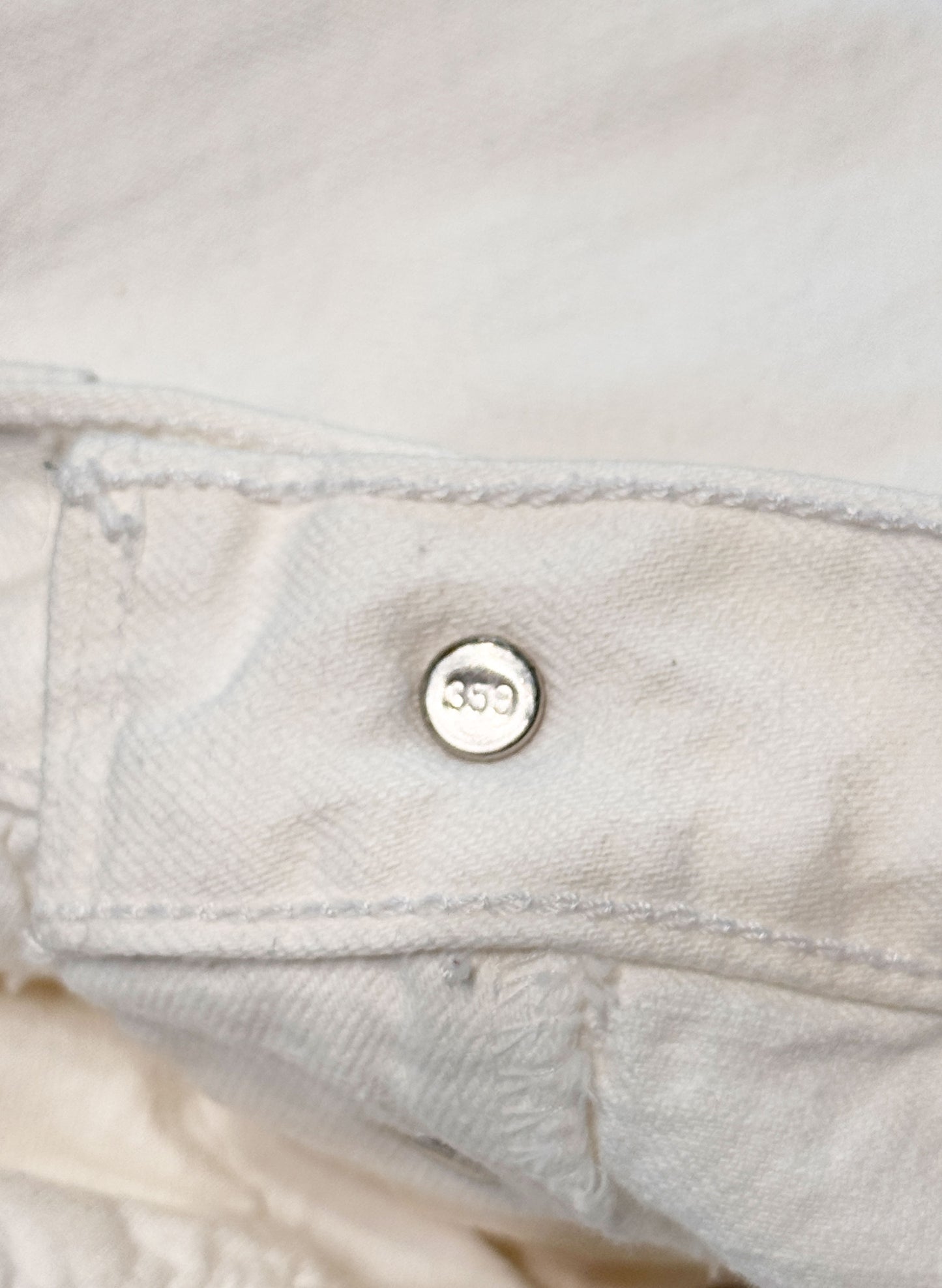 (SUP-570) LEVI'S 501 WHITE DENIM JEANS