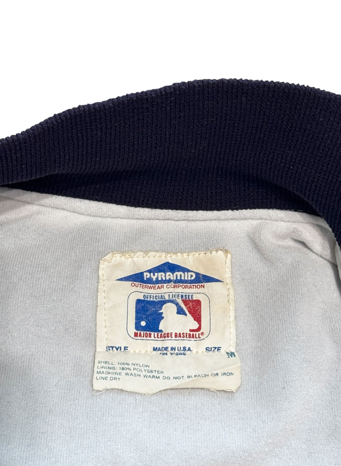(SUP-605) PYRAMID NEW YORK YANKEES NYLON STADIUM JACKET - M - MADE IN U.S.A.
