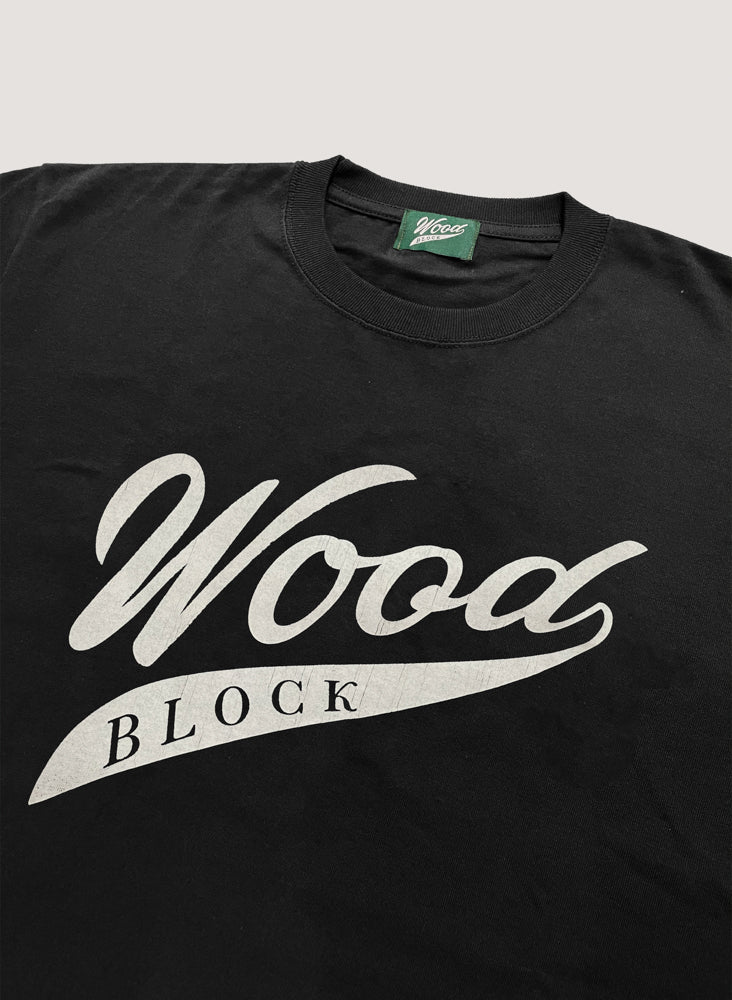 WOODBLOCK SCRIPT LOGO TEE