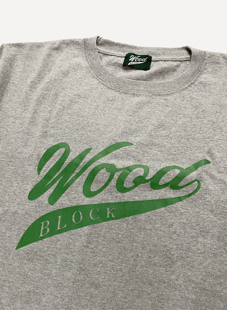 WOODBLOCK SCRIPT LOGO TEE